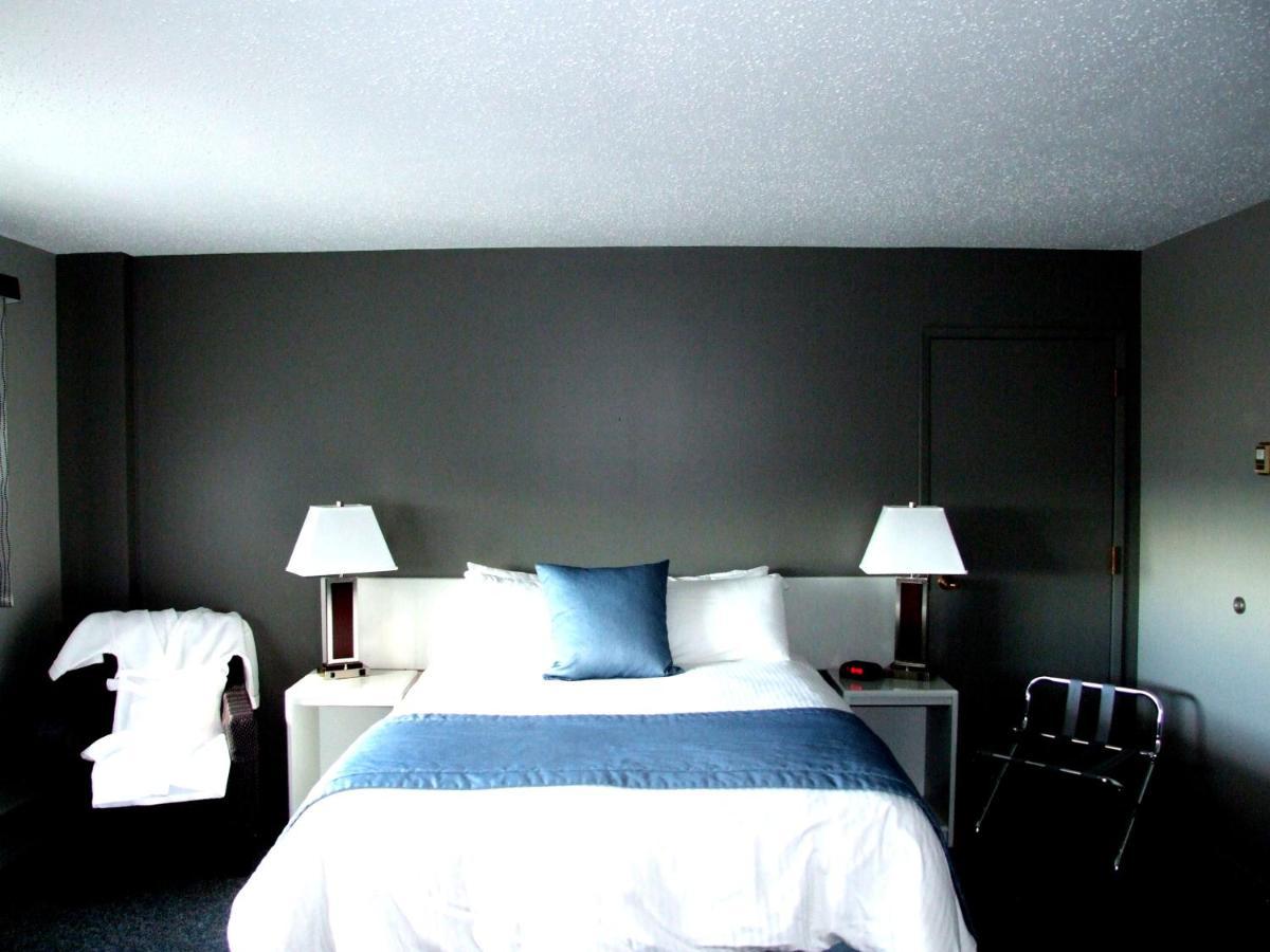 Lakeland Inn Hotel 콜드레이크 객실 사진