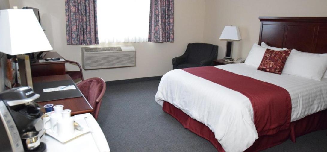 Lakeland Inn Hotel 콜드레이크 외부 사진