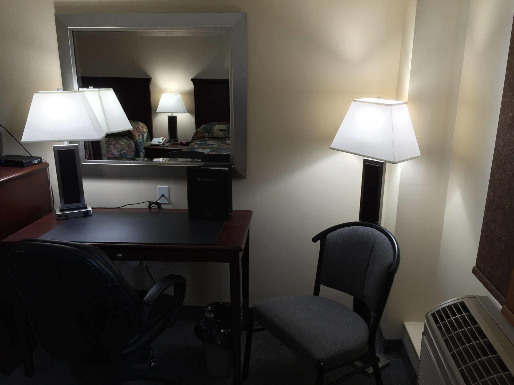 Lakeland Inn Hotel 콜드레이크 외부 사진