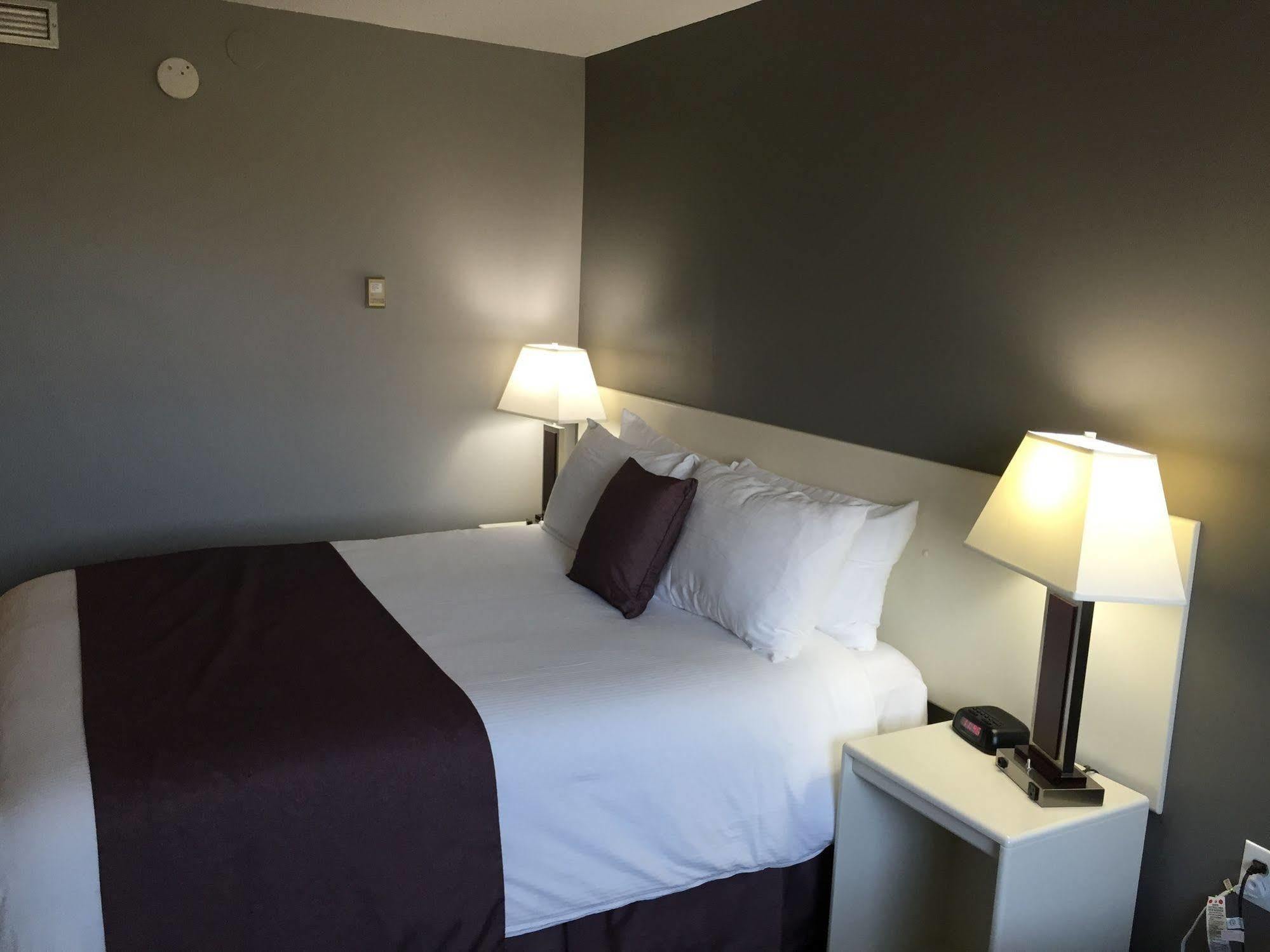 Lakeland Inn Hotel 콜드레이크 외부 사진